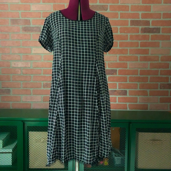 Silence + Noise Grid Flowy Dress - Picture 2 of 4